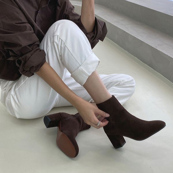 autumn shoes head thick high heels women's boots size 33-42 5mrp, Black
autumn shoes head thick high heels women's boots size 33-42 5mrp, Black