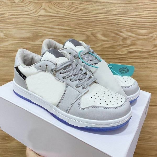 Hot Classic Men Women Jogging Outdoor Sports Casual Low help Shoes Sport Footwear Leather Wear Resistance Walking Shoes 2021 Size EUR36-44, Black
Hot Classic Men Women Jogging Outdoor Sports Casual Low help Shoes Sport Footwear Leather Wear Resistance Walking Shoes 2021 Size EUR36-44, Black