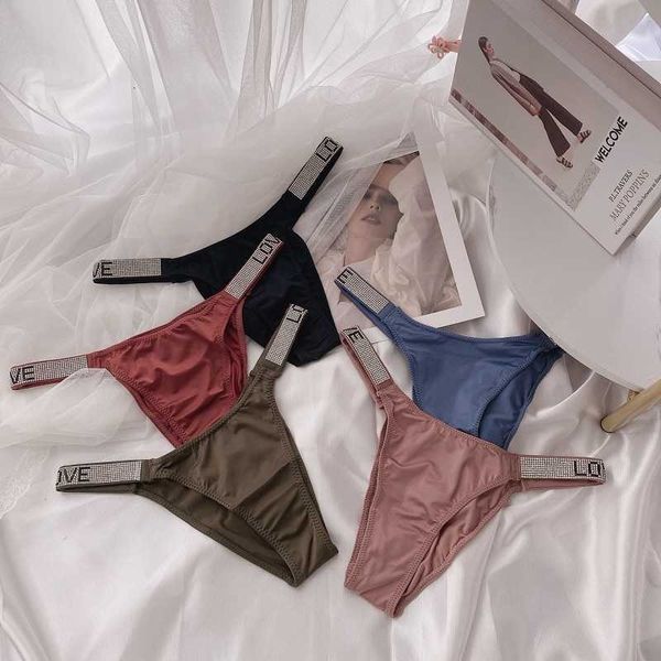 women's panties new low waist diamonds thong t-back thongs rhinestone g-string letters shorts fitness triangle, Black;white
women's panties new low waist diamonds thong t-back thongs rhinestone g-string letters shorts fitness triangle, Black;white