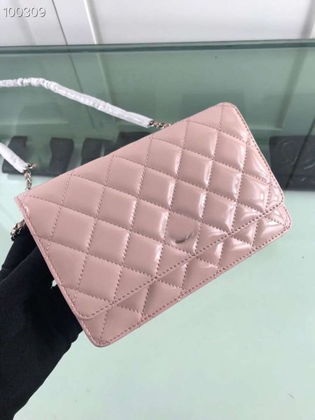 designer luxuryclassic ladies' one-shoulder strap bag french designer 7a high-end customized quality leisure fashion compact practical
designer luxuryclassic ladies' one-shoulder strap bag french designer 7a high-end customized quality leisure fashion compact practical