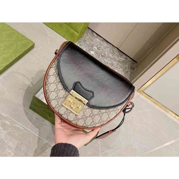 european genuine kuqi nini same saddle bag half moon classic fashion one shoulder messenger bag zly bags handbag women luxurys bags
european genuine kuqi nini same saddle bag half moon classic fashion one shoulder messenger bag zly bags handbag women luxurys bags