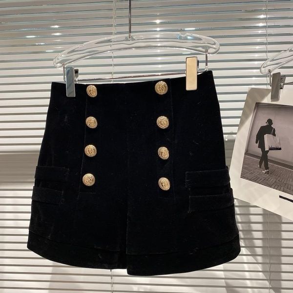 women's shorts british style double row metal buckle velvet women 2021 autumn straight three-part, White;black
women's shorts british style double row metal buckle velvet women 2021 autumn straight three-part, White;black
