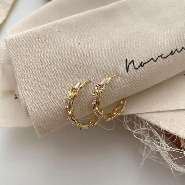 hoop & huggie vintage chunky cuban chain rhinestone c shape earrings for women gold color linked circle open oorbellen, Golden;silver
hoop & huggie vintage chunky cuban chain rhinestone c shape earrings for women gold color linked circle open oorbellen, Golden;silver