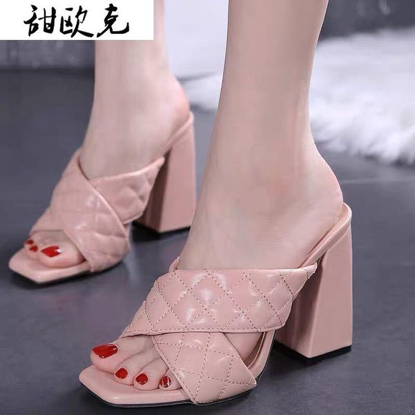 sandals 2021 summer diamond fashion high-heeled women square toe open-toe outdoor thick heel, Black
sandals 2021 summer diamond fashion high-heeled women square toe open-toe outdoor thick heel, Black