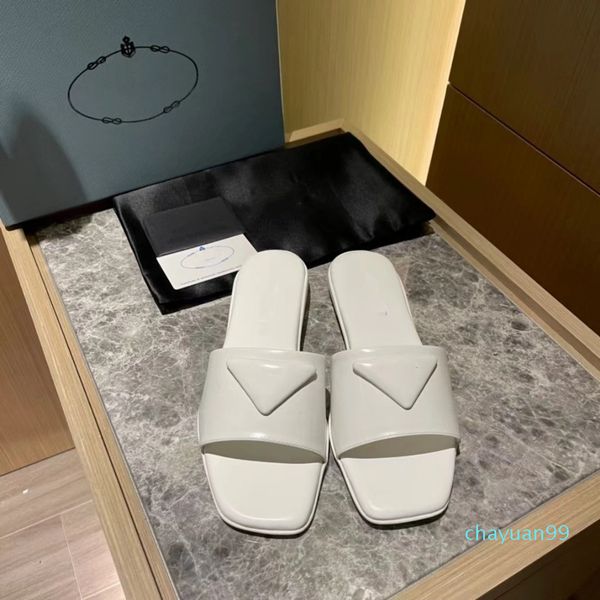 2021 slippers cat heel patent leather sandals female pointed toe triangle letter 3cm rubber sole low heels elastic single shoes, Black
2021 slippers cat heel patent leather sandals female pointed toe triangle letter 3cm rubber sole low heels elastic single shoes, Black