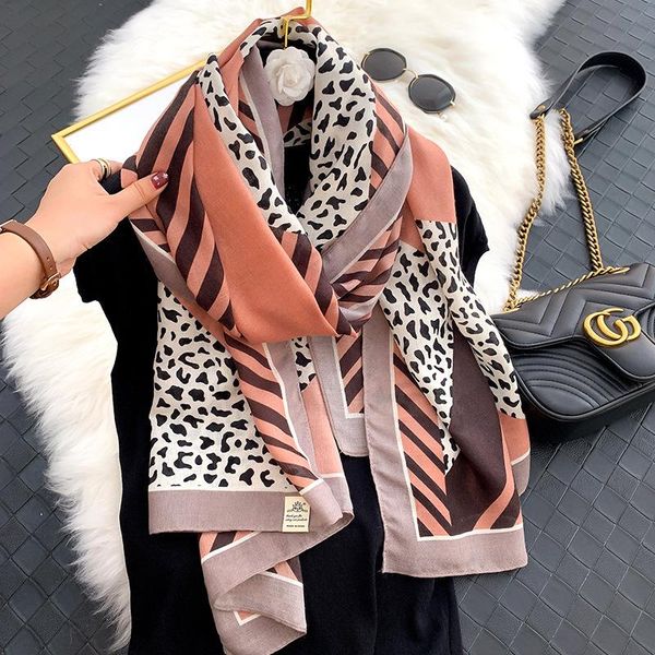 scarves 2021 autumn women cotton viscose scarf leopard beach hijab shawls and wraps female foulards echarpe muslim sjaal, Blue;gray
scarves 2021 autumn women cotton viscose scarf leopard beach hijab shawls and wraps female foulards echarpe muslim sjaal, Blue;gray