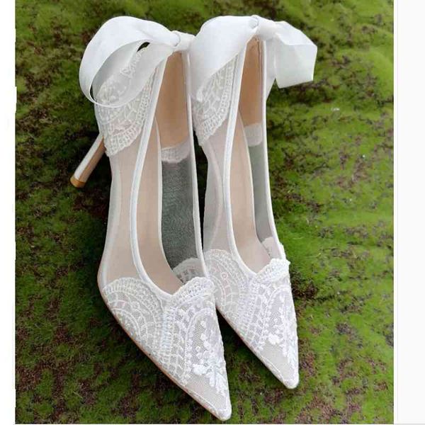 dress shoes spring new lace straps shallow mouth bride pearl white pointed wedding shoes stiletto banquet dress small size women's, Black
dress shoes spring new lace straps shallow mouth bride pearl white pointed wedding shoes stiletto banquet dress small size women's, Black