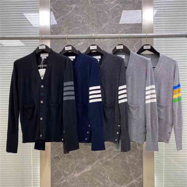 tb autumn and winter classic four bar knitted cashmere men's cardigan v-neck sweater youth fashion couple's same coat, Black
tb autumn and winter classic four bar knitted cashmere men's cardigan v-neck sweater youth fashion couple's same coat, Black