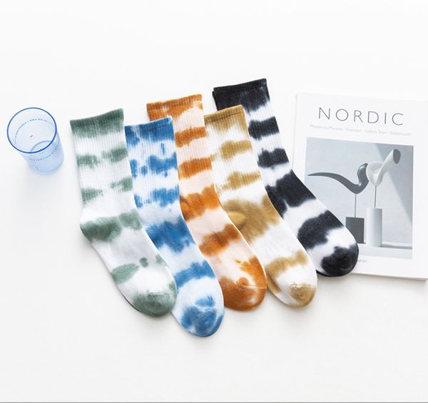 tie dye ladies socks stripe women sock fashion middle tube sox soft comfortable winter couples calcetines hombr, White;pink
tie dye ladies socks stripe women sock fashion middle tube sox soft comfortable winter couples calcetines hombr, White;pink