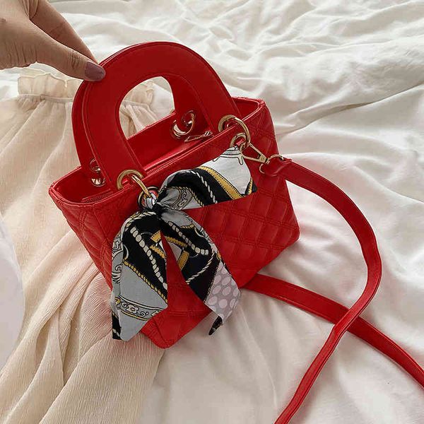 silk scarf lingge princess diana bag 2021 korean version new women's bag fashion embroidered thread handbag xiaoxiangfeng ins messenger
silk scarf lingge princess diana bag 2021 korean version new women's bag fashion embroidered thread handbag xiaoxiangfeng ins messenger