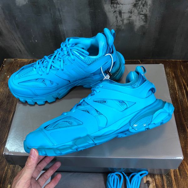 track 3.0 desigers mens womens sports shoes black red white pink gray orange fluorescent yellow sky blue low-running shoess luxury trainers
track 3.0 desigers mens womens sports shoes black red white pink gray orange fluorescent yellow sky blue low-running shoess luxury trainers