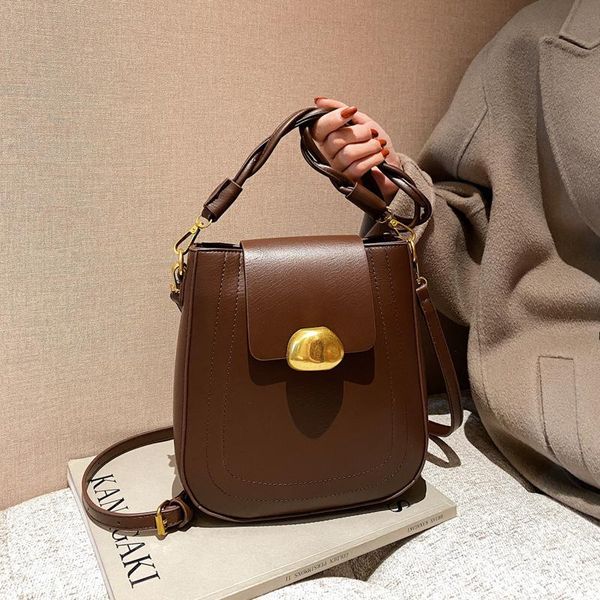 shoulder bags vintage weave strap crossbody for women 2021 large capacity messenger bag solid color saddle purse tote
shoulder bags vintage weave strap crossbody for women 2021 large capacity messenger bag solid color saddle purse tote