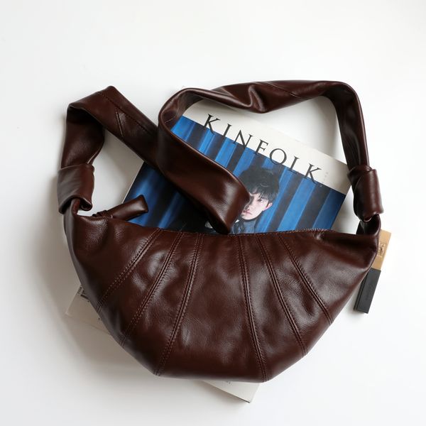 designer bags the niche is lightweight cuckle cladding head kraft broadband chest dumpling leather messenger handbag
designer bags the niche is lightweight cuckle cladding head kraft broadband chest dumpling leather messenger handbag