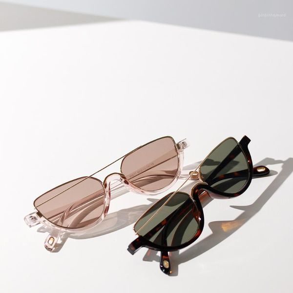 stainless steel frame sunglasses for women vintage cateye 2021 fashion box packing lx156, White;black
stainless steel frame sunglasses for women vintage cateye 2021 fashion box packing lx156, White;black