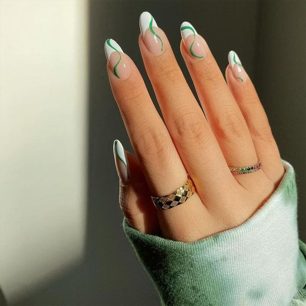 false nails 24pcs green lines nail patch glue type removable long paragraph manicure save time, Red;gold
false nails 24pcs green lines nail patch glue type removable long paragraph manicure save time, Red;gold