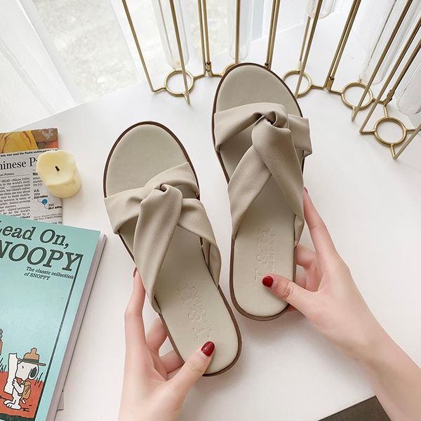 slippers female shoes womens outdoor luxury slides 2021 flat soft designer rome basic pu casual leisure woman, Black
slippers female shoes womens outdoor luxury slides 2021 flat soft designer rome basic pu casual leisure woman, Black
