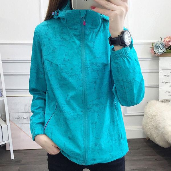 women's trench coats 2021 autumn outdoor jacket women's double-layer plus fleece windproof mountaineering suit sports windbreaker, Tan;black
women's trench coats 2021 autumn outdoor jacket women's double-layer plus fleece windproof mountaineering suit sports windbreaker, Tan;black