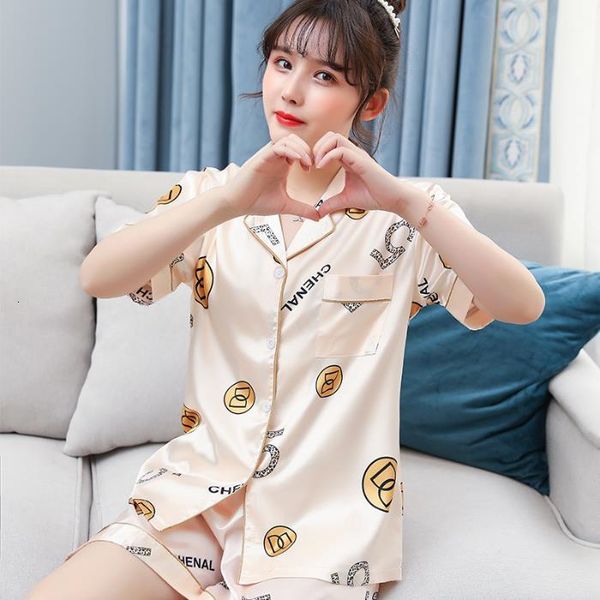 2020 summer short sleeve silk pajama set for women turn-down collar nightgown ladies cute sleepwear shorts spring nightsuit, Black;red
2020 summer short sleeve silk pajama set for women turn-down collar nightgown ladies cute sleepwear shorts spring nightsuit, Black;red