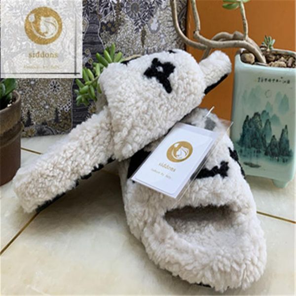 2021 new ladies slippers couple models wool slippers fashion casual sandals, Black
2021 new ladies slippers couple models wool slippers fashion casual sandals, Black