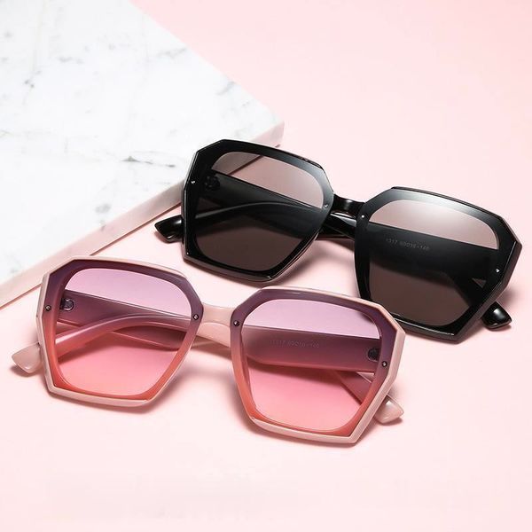 2021 vintage classic sunglasses women retro plastic candy color lens glasses outdoor travel lentes de sol mujer glasses, White;black
2021 vintage classic sunglasses women retro plastic candy color lens glasses outdoor travel lentes de sol mujer glasses, White;black
