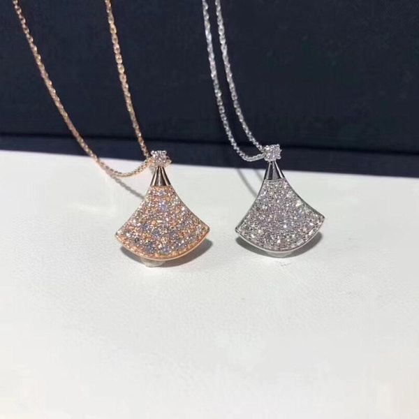 chains s925 original sterling silver necklace fashion classic small fan-shaped pendant with zircon for women fine holiday gift
chains s925 original sterling silver necklace fashion classic small fan-shaped pendant with zircon for women fine holiday gift