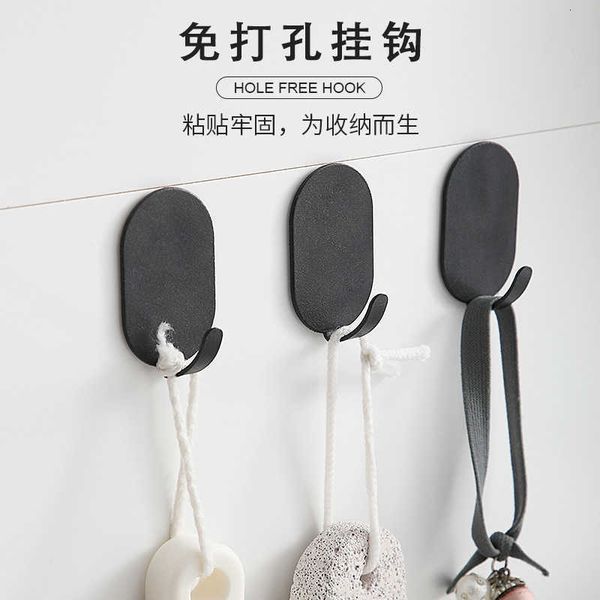 10 carbon steel hooks are installed. the wall behind the door is strongly load-bearing. kitchen tracels, nail hook and
10 carbon steel hooks are installed. the wall behind the door is strongly load-bearing. kitchen tracels, nail hook and