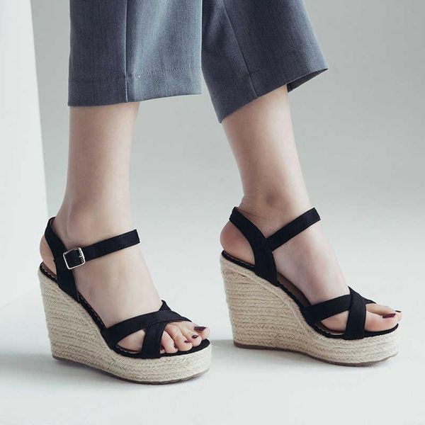 dress shoes 2021 summer korean fashion simple slope heel high sandals fish mouth hollow large women's, Black
dress shoes 2021 summer korean fashion simple slope heel high sandals fish mouth hollow large women's, Black