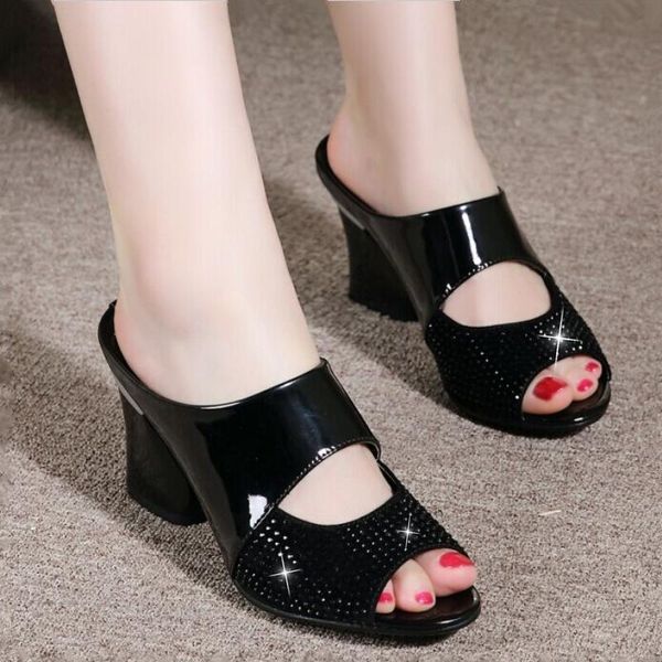 large size 42 summer sandals high up outside peep toe slippers genuine leather slippers "women 's shoes, Black
large size 42 summer sandals high up outside peep toe slippers genuine leather slippers "women 's shoes, Black