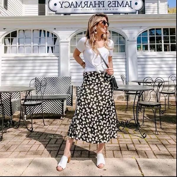 floral print women midi skirts 2021 summer fashion ladies high waist boho skirt female midi skirts girls chic jupe, Black
floral print women midi skirts 2021 summer fashion ladies high waist boho skirt female midi skirts girls chic jupe, Black