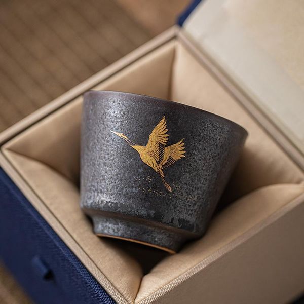 mugs comfortable touch retro ceramic cup teacup with three-point firing original personality creative hand holding office
mugs comfortable touch retro ceramic cup teacup with three-point firing original personality creative hand holding office