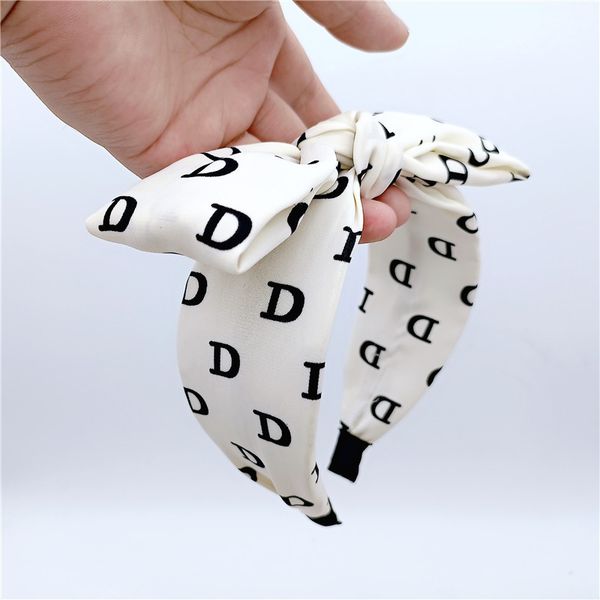 new style wide edge hair band d-shape hair ornament elegant bow female headband pressed fashion sale, Silver
new style wide edge hair band d-shape hair ornament elegant bow female headband pressed fashion sale, Silver