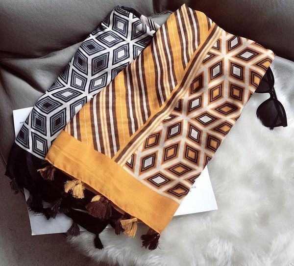 scarves 2021 cotton beautiful geometry print tassel and shawls long soft geometric scarf wrap hijab 2 color, Blue;gray
scarves 2021 cotton beautiful geometry print tassel and shawls long soft geometric scarf wrap hijab 2 color, Blue;gray