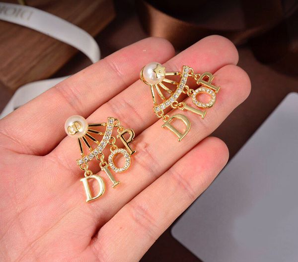 d family cd pearl dijia net red letter advanced fashion baby star same earrings, Golden
d family cd pearl dijia net red letter advanced fashion baby star same earrings, Golden