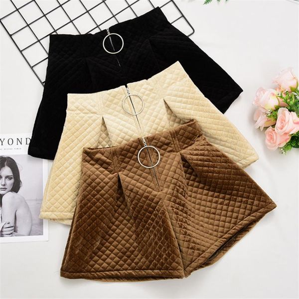 women's shorts gowyimmes 2021 autumn big size women solid gold velvet lady high waist streatwear winter bottomings 221, White;black
women's shorts gowyimmes 2021 autumn big size women solid gold velvet lady high waist streatwear winter bottomings 221, White;black