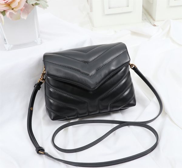 mona_bag lady genuine leather bag for women evening bags crossbody messenger fashion chain purse shoulder handbag presbyopic size 20cm
mona_bag lady genuine leather bag for women evening bags crossbody messenger fashion chain purse shoulder handbag presbyopic size 20cm