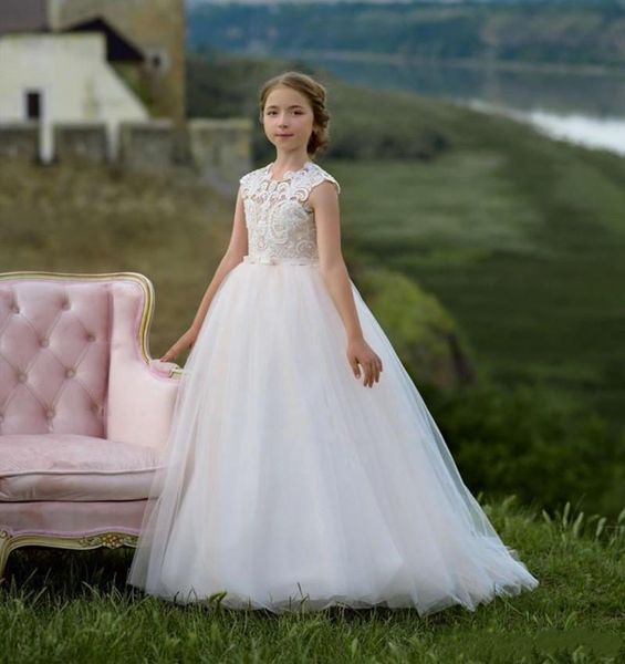 girl's dresses beautiful a-line flower girl dress sleeveless puffy tulle applique lace pageant gown children first communion, Red;yellow
girl's dresses beautiful a-line flower girl dress sleeveless puffy tulle applique lace pageant gown children first communion, Red;yellow