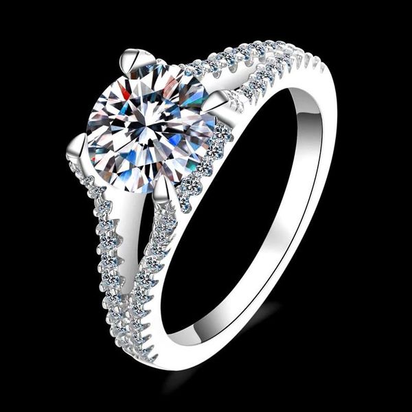 luxury 925 silver 2 excellent cut d color pass diamond test mossanite party ring, Golden;silver
luxury 925 silver 2 excellent cut d color pass diamond test mossanite party ring, Golden;silver