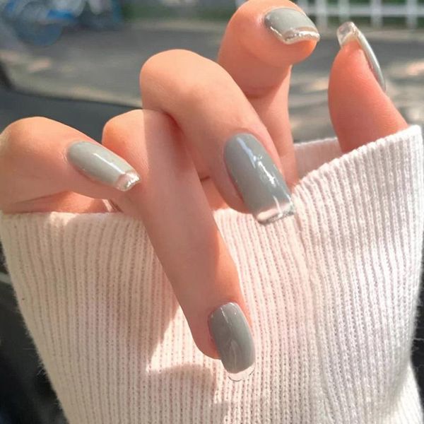 false nails haze blue grey anti-french style full cover women fashion detachable manicure wearable short pink nail tips, Red;gold
false nails haze blue grey anti-french style full cover women fashion detachable manicure wearable short pink nail tips, Red;gold