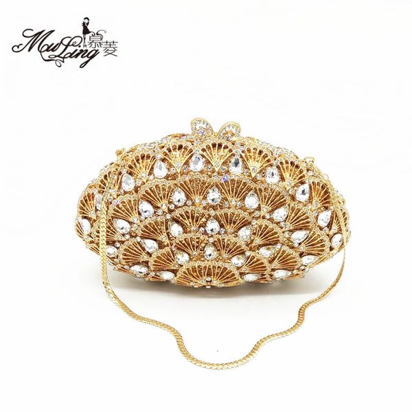 2021 hollow diamond bag dinner evening fashion fan shape hand flashmini shoulder luxurys designers bags handbags fashion temperament
2021 hollow diamond bag dinner evening fashion fan shape hand flashmini shoulder luxurys designers bags handbags fashion temperament