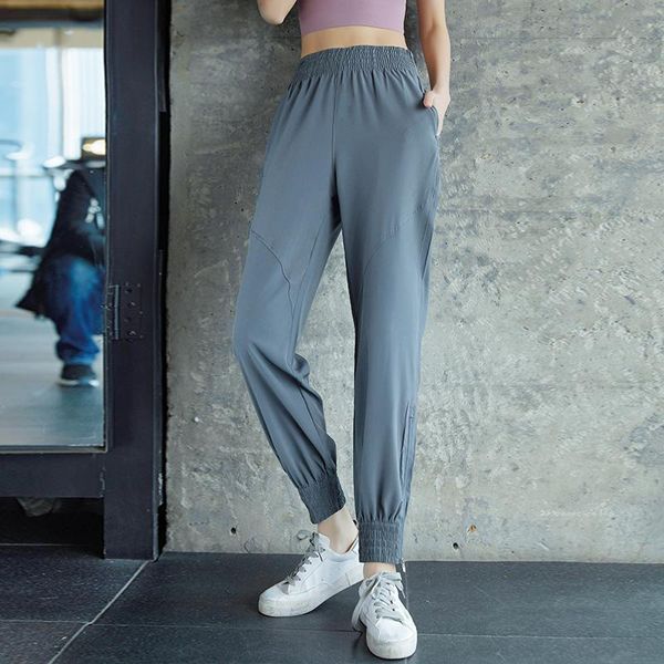 fall women fitness yoga thin sweatpants loose casual ventilate bunch of foot beam mouth speed dry running, White;red
fall women fitness yoga thin sweatpants loose casual ventilate bunch of foot beam mouth speed dry running, White;red