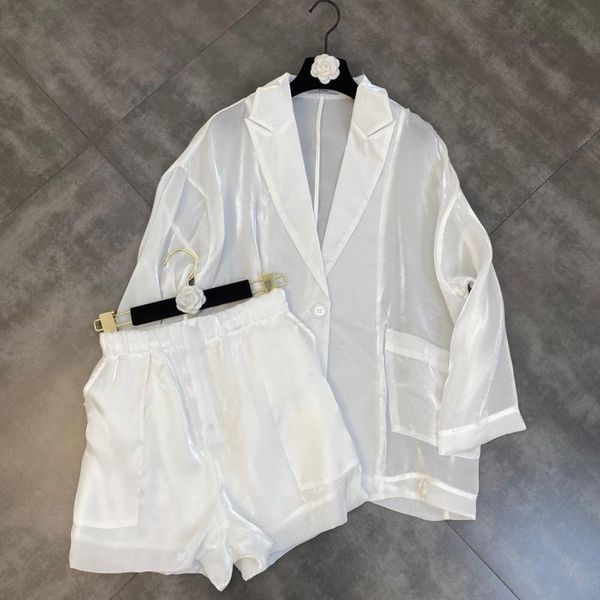 women's tracksuits fabpop 2021 long sleeve turn down collar pearl yarn single breasted buttons loose blazer coat elastic shorts two pie, Gray 
women's tracksuits fabpop 2021 long sleeve turn down collar pearl yarn single breasted buttons loose blazer coat elastic shorts two pie, Gray