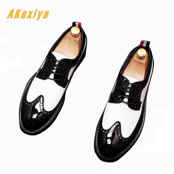 dress shoes vintage men luxury designer gentleman brogue black with white colors oxfords male wedding prom formal
dress shoes vintage men luxury designer gentleman brogue black with white colors oxfords male wedding prom formal