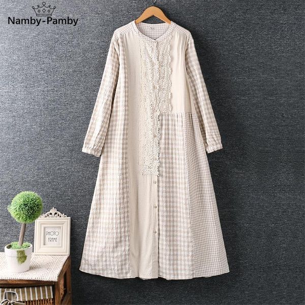 casual dresses 2021 autumn woman's cotton dress mori girl literary lace stand collar long sleeve plaid loose patchwork woman, Black;gray
casual dresses 2021 autumn woman's cotton dress mori girl literary lace stand collar long sleeve plaid loose patchwork woman, Black;gray