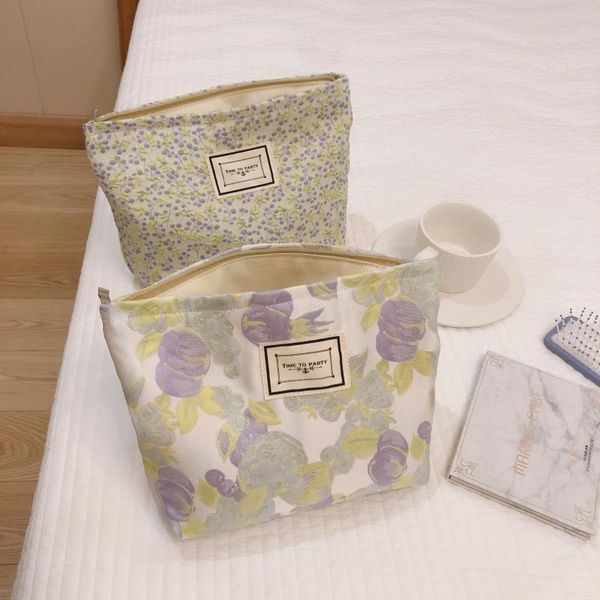 cosmetic bags & cases bag fresh mint green hand handbag make up elegant relief texture temperament zipper makeup
cosmetic bags & cases bag fresh mint green hand handbag make up elegant relief texture temperament zipper makeup