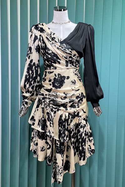 french style temperament socialite high-grade autumn new evening wear banquet dress v-neck long-sleeve dress padded shoulder, Black;gray
french style temperament socialite high-grade autumn new evening wear banquet dress v-neck long-sleeve dress padded shoulder, Black;gray