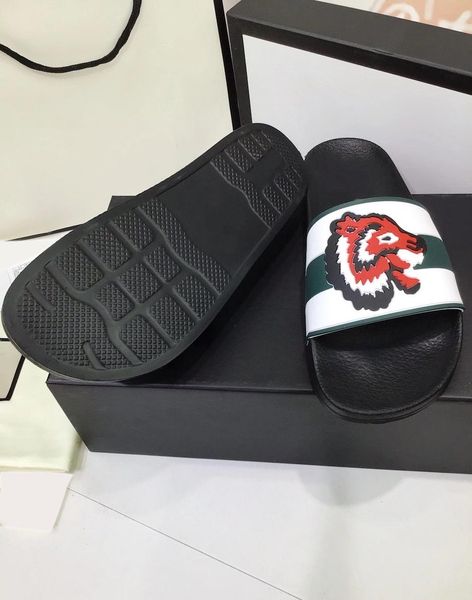 2021 men's and women's sandals slide summer fashion flat slippers sandals slippers and frame size 35-45, Black
2021 men's and women's sandals slide summer fashion flat slippers sandals slippers and frame size 35-45, Black