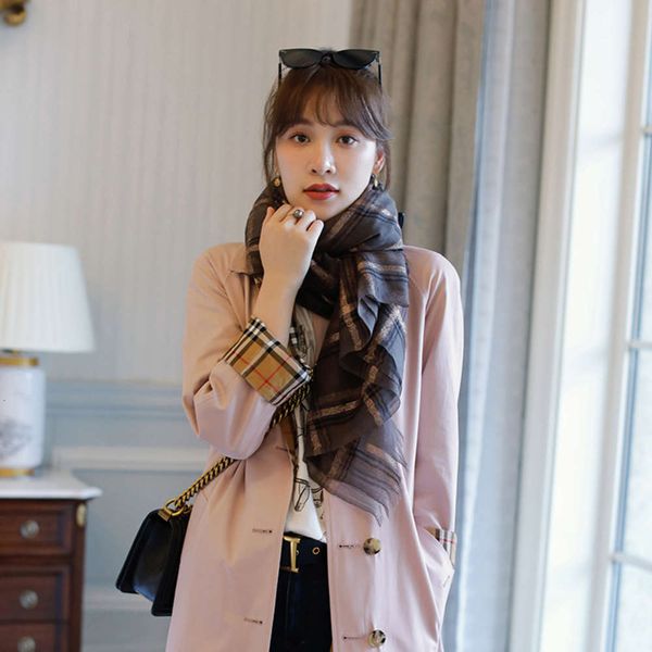 autumn and winter plaid cashmere versatile korean long women's scarf shawl, Blue;gray
autumn and winter plaid cashmere versatile korean long women's scarf shawl, Blue;gray