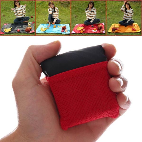 outdoor pads 3 sizes 110*70cm/150*110cm/180*150cm multifunction portable foldable picnic camping mat pocket beach blanket pad
outdoor pads 3 sizes 110*70cm/150*110cm/180*150cm multifunction portable foldable picnic camping mat pocket beach blanket pad