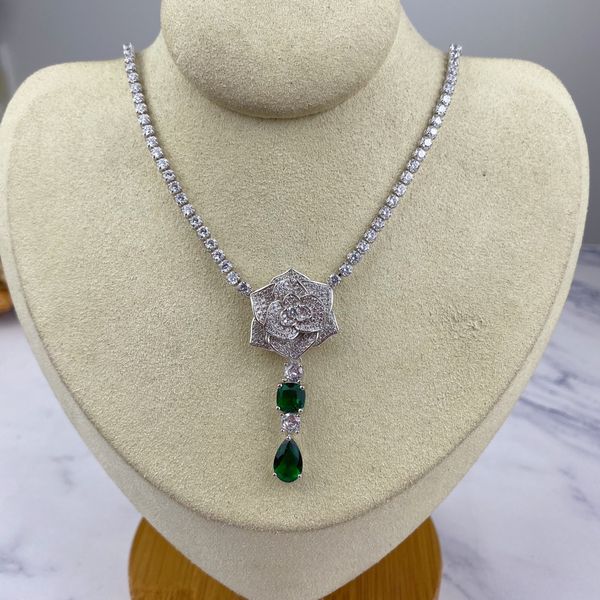 rose series necklace count pia get pendants inlaid crystal extremely 18k gold plated sterling silver luxury jewelry quality brand designer n
rose series necklace count pia get pendants inlaid crystal extremely 18k gold plated sterling silver luxury jewelry quality brand designer n
