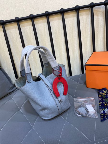 new shoulder bags women handbag crossbody bag brands designer handbags flower printing 2021 bag purse 18cm 74171, Black
new shoulder bags women handbag crossbody bag brands designer handbags flower printing 2021 bag purse 18cm 74171, Black